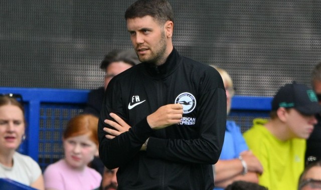 开云棋牌app-布莱顿主帅：定位球多会打乱节奏，枪手领先时角球会耗时超1分钟