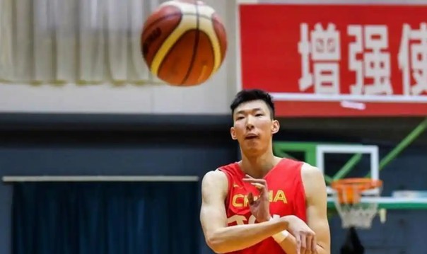 开云棋牌app-两场世预赛过后，胡明轩等5名球员或无缘国家队，周琦留队查看