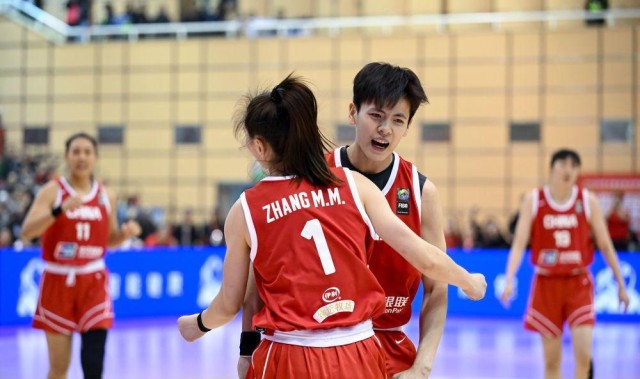 开云官方官网-体坛午爆｜热身赛中国女篮今战巴西，山东男篮明晚客战广州龙狮